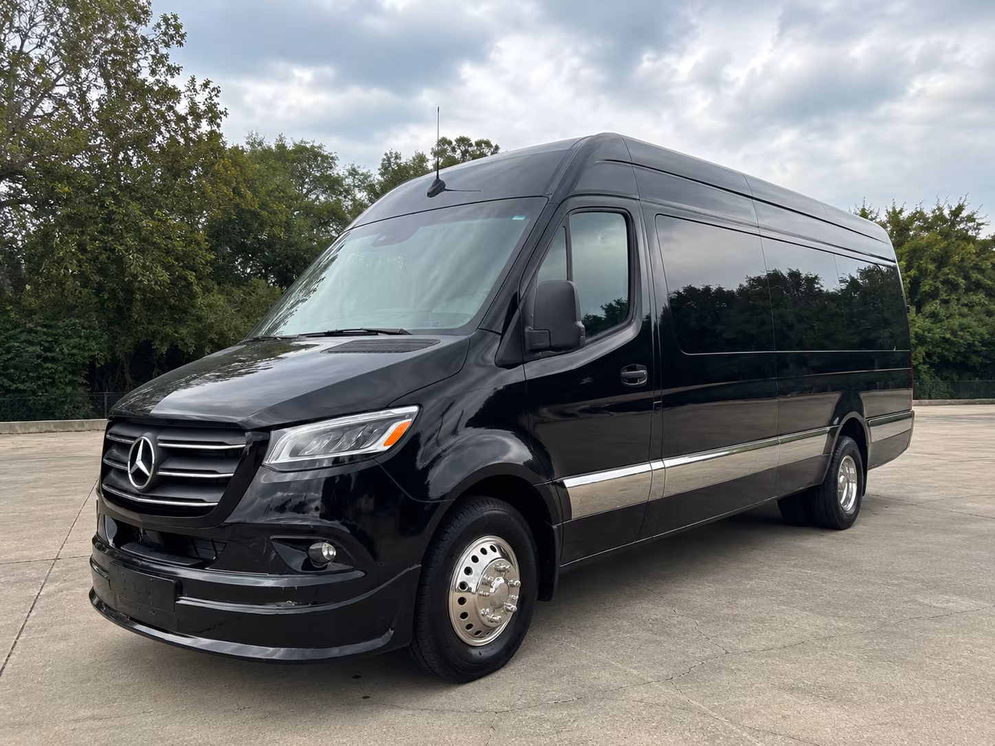 sprinter limo rentals for smaller prom groups across miami dade